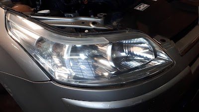 Foto de Equipe A - Manutenção Automotiva