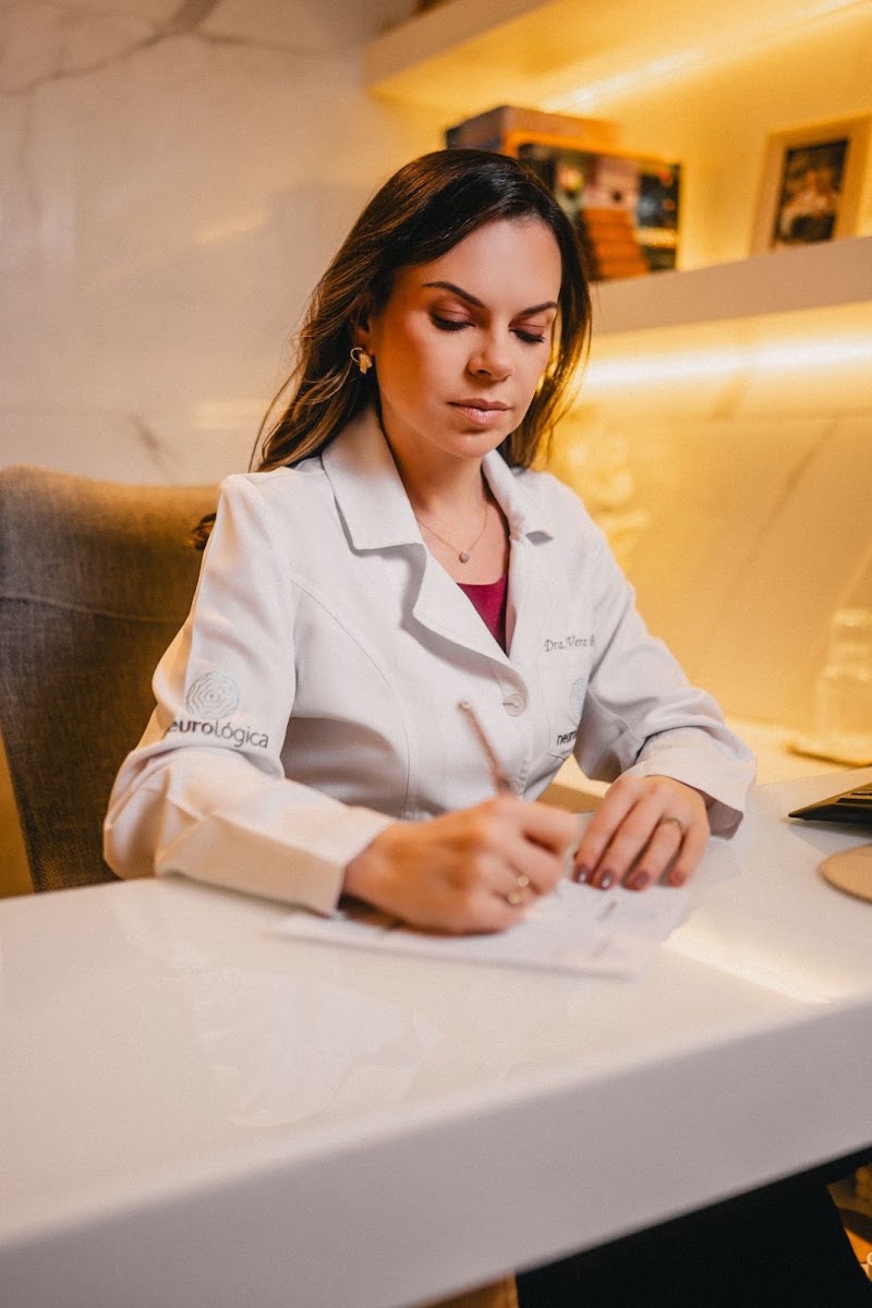 Foto de Dra. Vera Braatz - Neurologista em Joinville