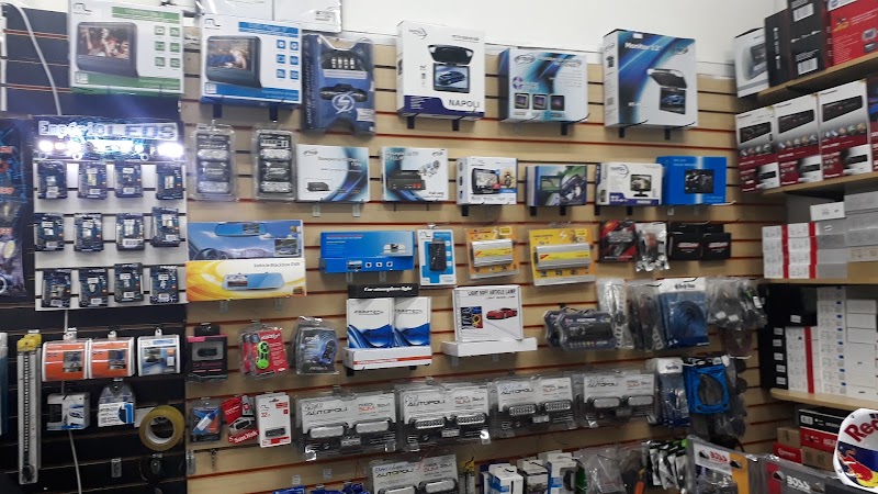 Foto de SomZeira | Som Automotivo | Led para Carros | Multimídia | Caixa Amplificada | São Paulo