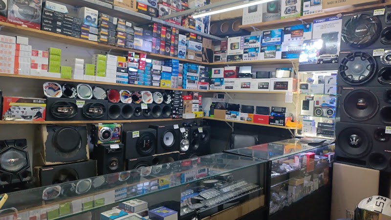 Foto de SomZeira | Som Automotivo | Led para Carros | Multimídia | Caixa Amplificada | São Paulo