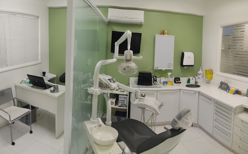 ODONTOLOGIA DR. GUSTAVO ALVES - CRO/RJ 21681