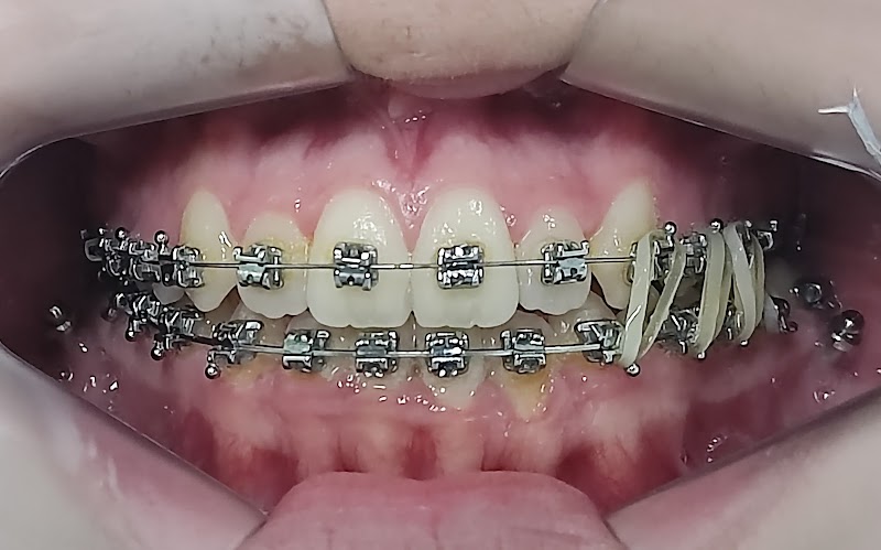 ODONTOLOGIA DR. GUSTAVO ALVES - CRO/RJ 21681 - foto 4