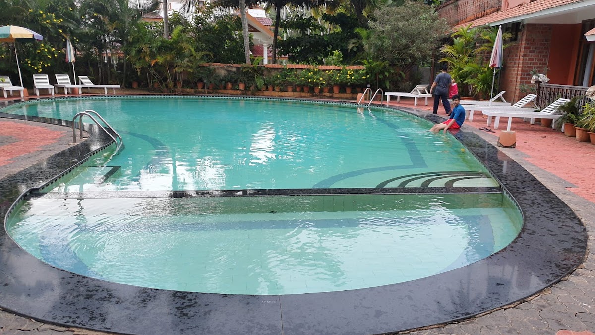 Beach & Lake Ayurvedic Resort, Kovalam — 4