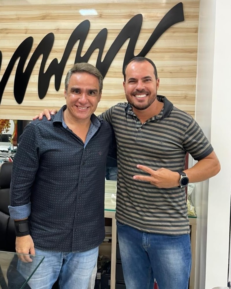 Dr. Maurício Fortuna Jasmim – Implante Dentário | Lente e Faceta Dental | Invisalign | Protocolo de Implante Cabo Frio - foto 5