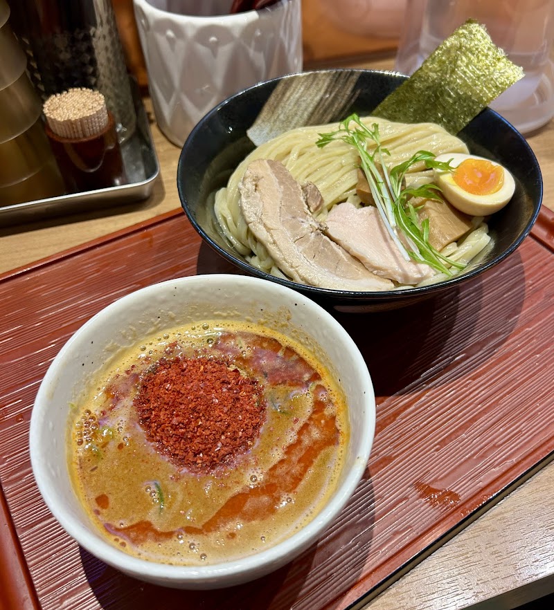 麺・ヒキュウ 写真3