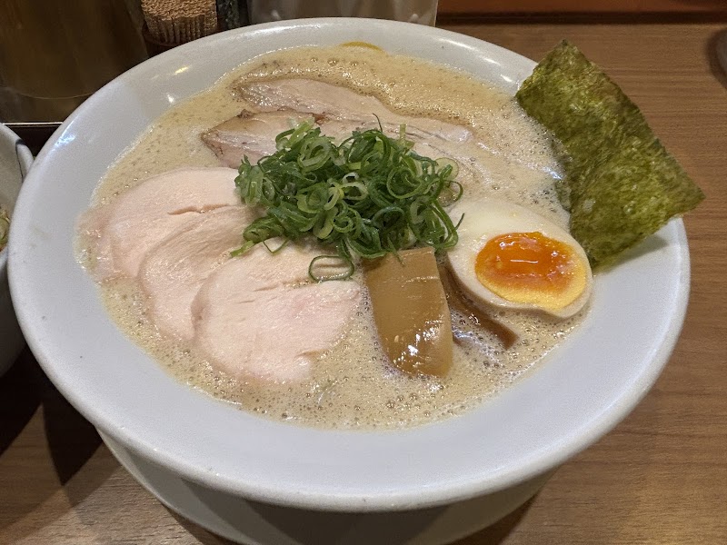 麺・ヒキュウ 写真4