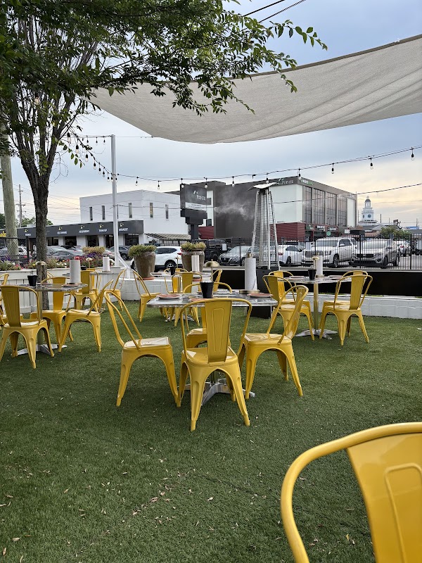 BOURBON & BURGER exterior