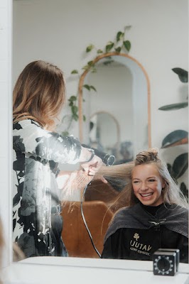 Astair Organic Hair & Makeup photo 3