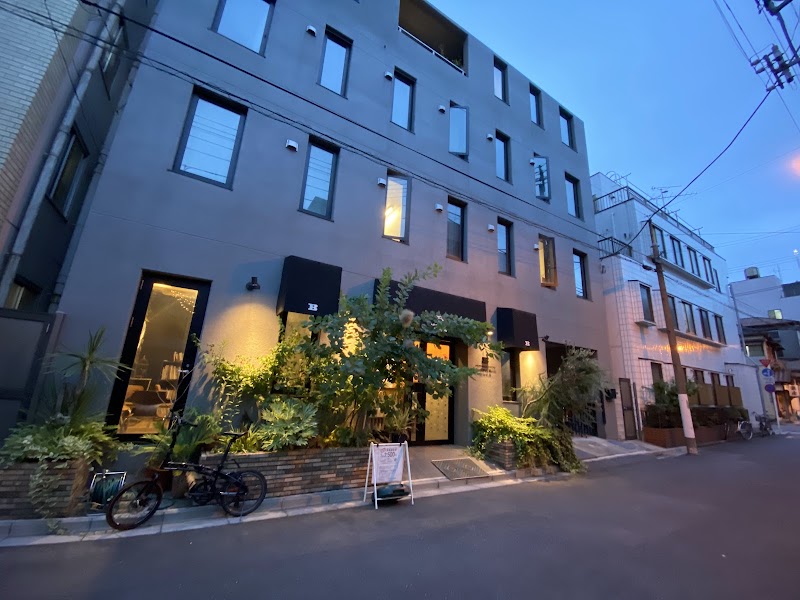 Kangaroo Hotel SIDE_B