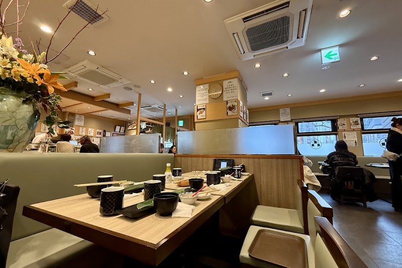 梅丘 寿司の美登利 銀座店の店内