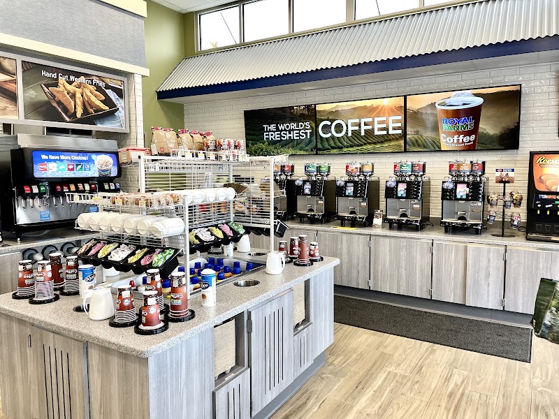 Royal Farms photo 2