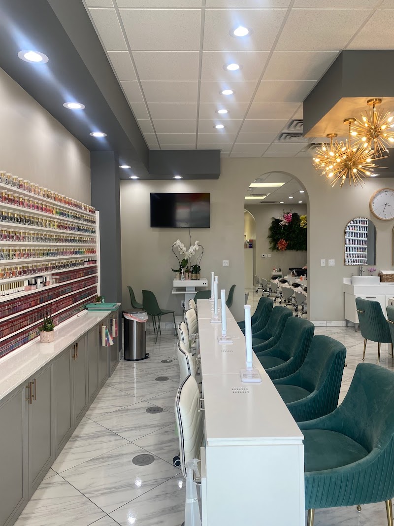 Summer Nail Bar