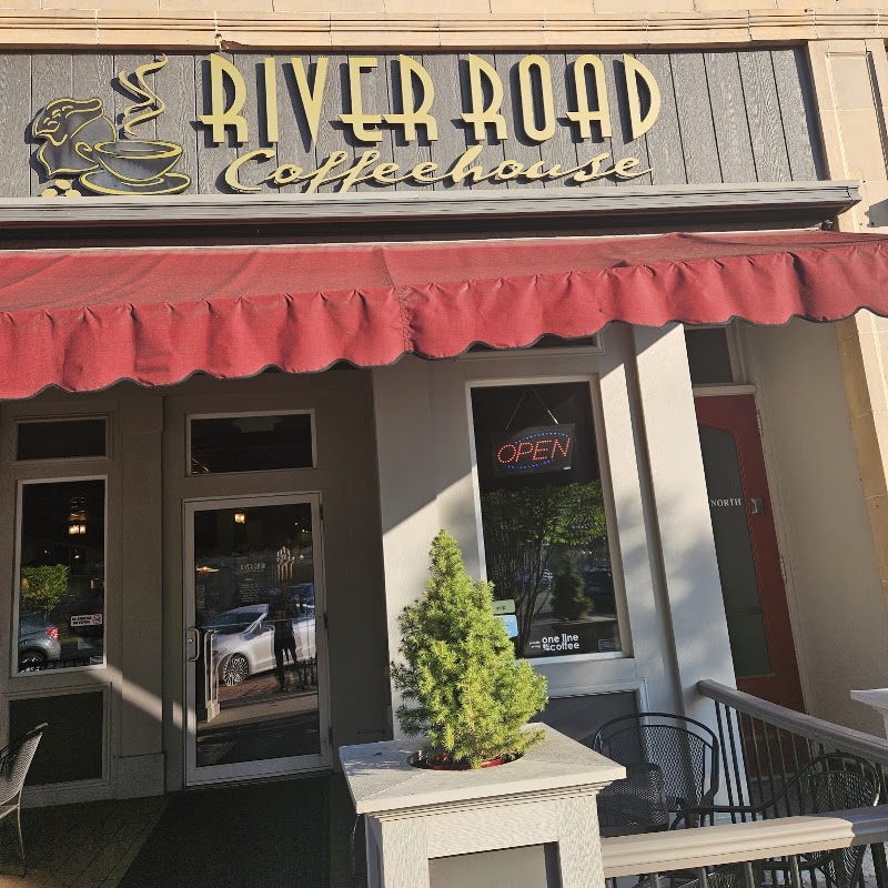 River Road Coffeehouse - On the Square photo 3
