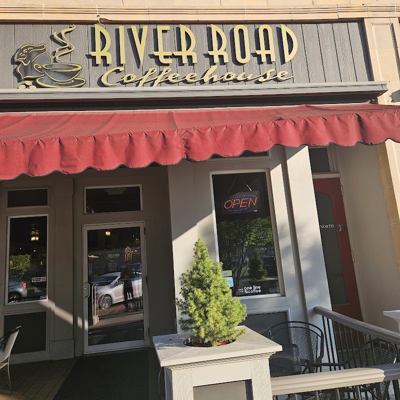 River Road Coffeehouse - On the Square photo 3