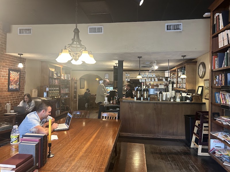 Bucer's Coffee House Pub photo 4
