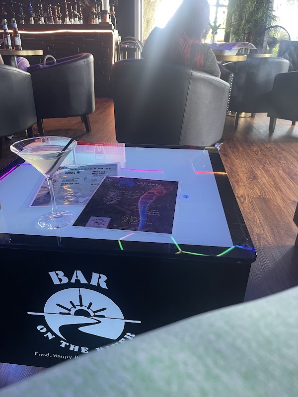 Bar On The River photo 3