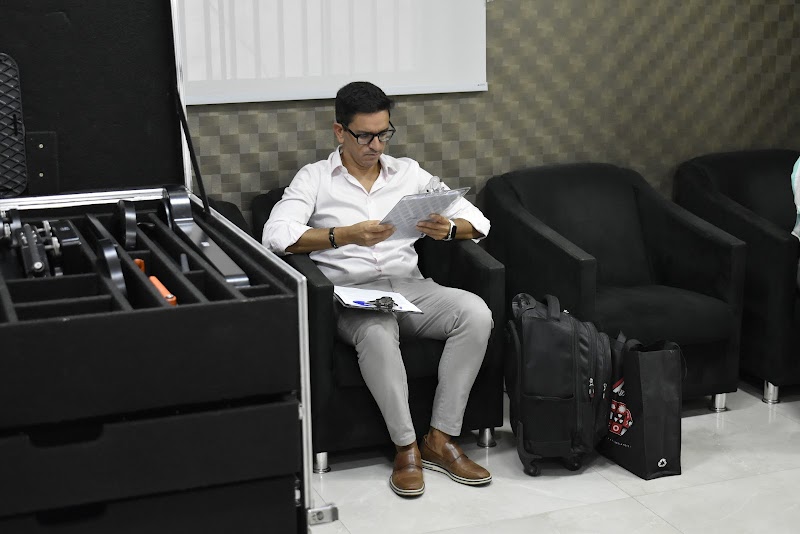 Dentista Dr. Gustavo Vieira - Especialista em Prótese Dentária em São Paulo - Oral Sin Implantes - foto 5