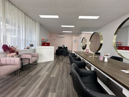 Mane Studio by Monique