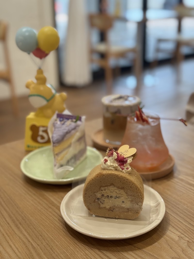 Moment Patisserie photo 4