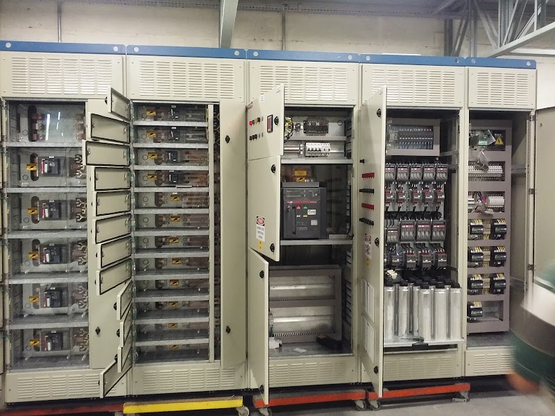 Bandok montagem de painéis elétricos, Instalação de máquinas e equipamentos industriais.