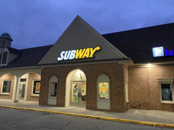 SUBWAY exterior