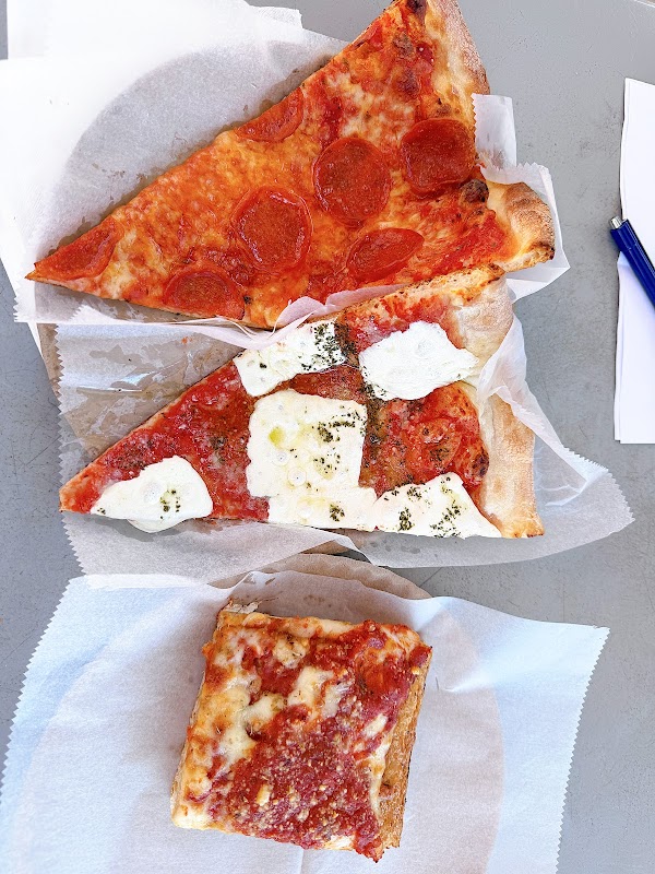 Luigi's Pizza photo 4