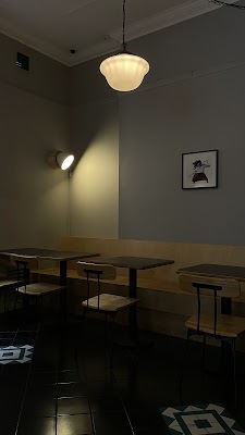 Robertos Hairdressing