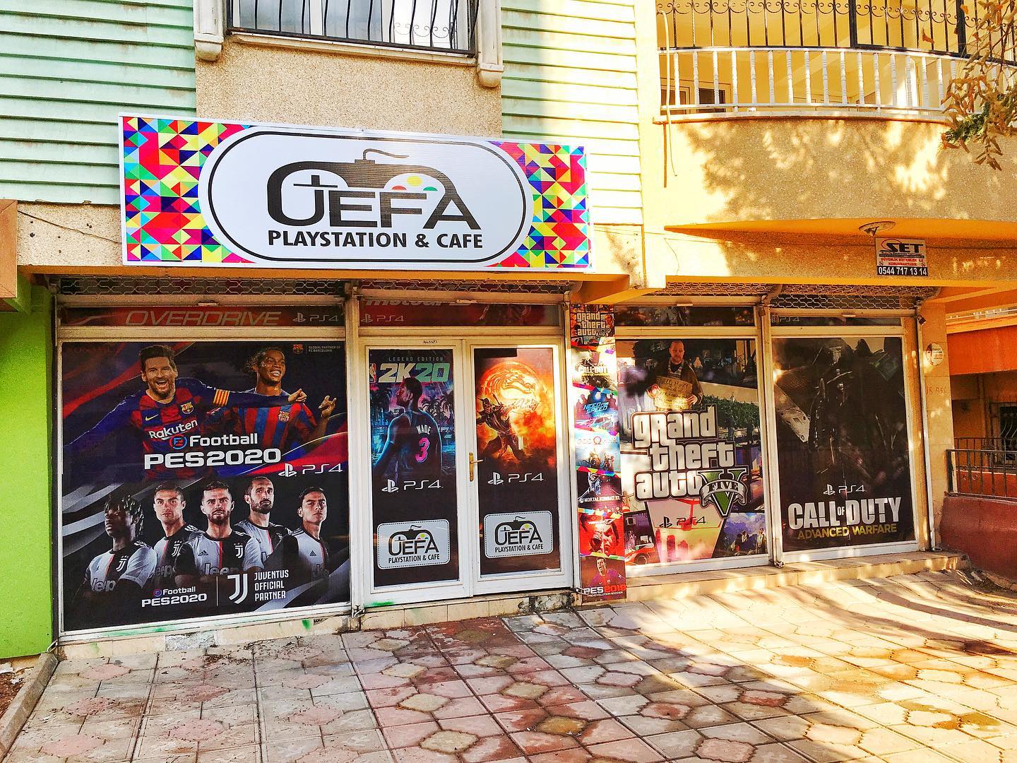 UEFA PS CAFE mekanı