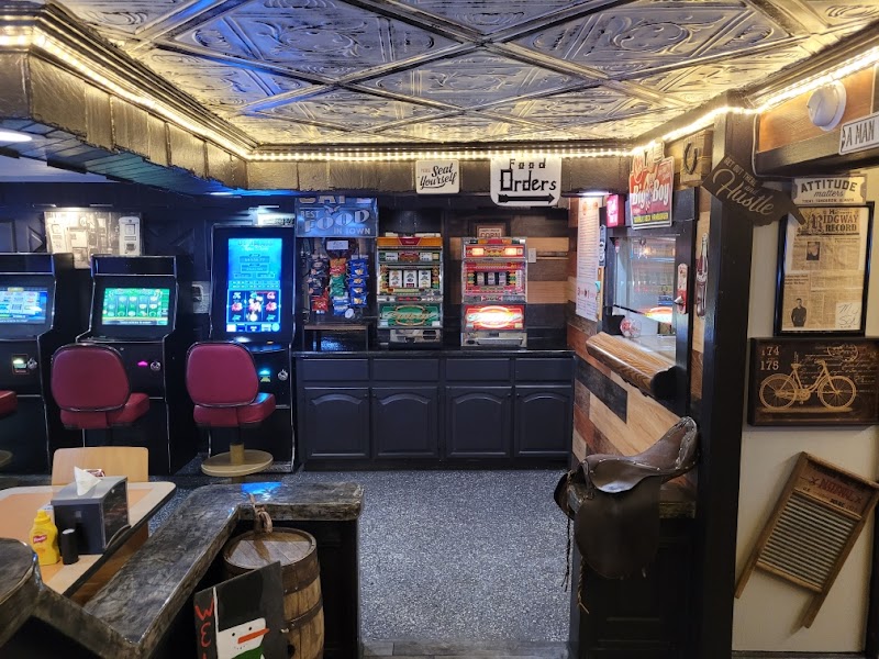 John's Midway - Skill Games & Cafe photo 1