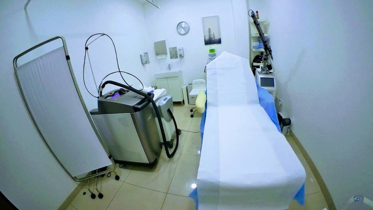ARKADIA Medical Center - Botox | Fillers | Hairloss Treatment | Dermatology | Facial | Aesthetics | Cosmetic Procedures 4
