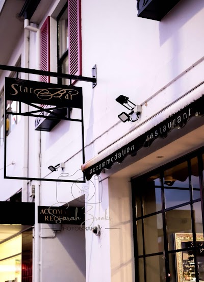 Star Bar Cafe & Hotel