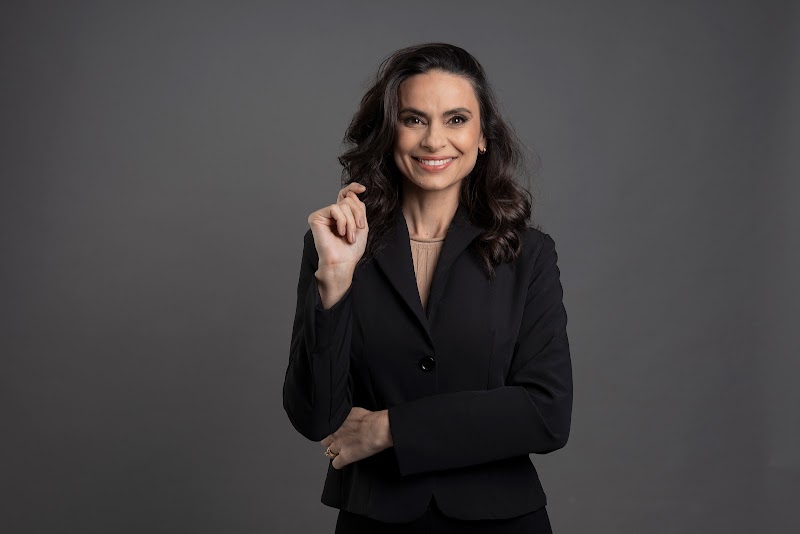 Clínica Foye | Dentista | Implante Dentário | Alinhador | Lente de Contato | Preenchimento Labial | Botox | Rinomodelação - foto 5