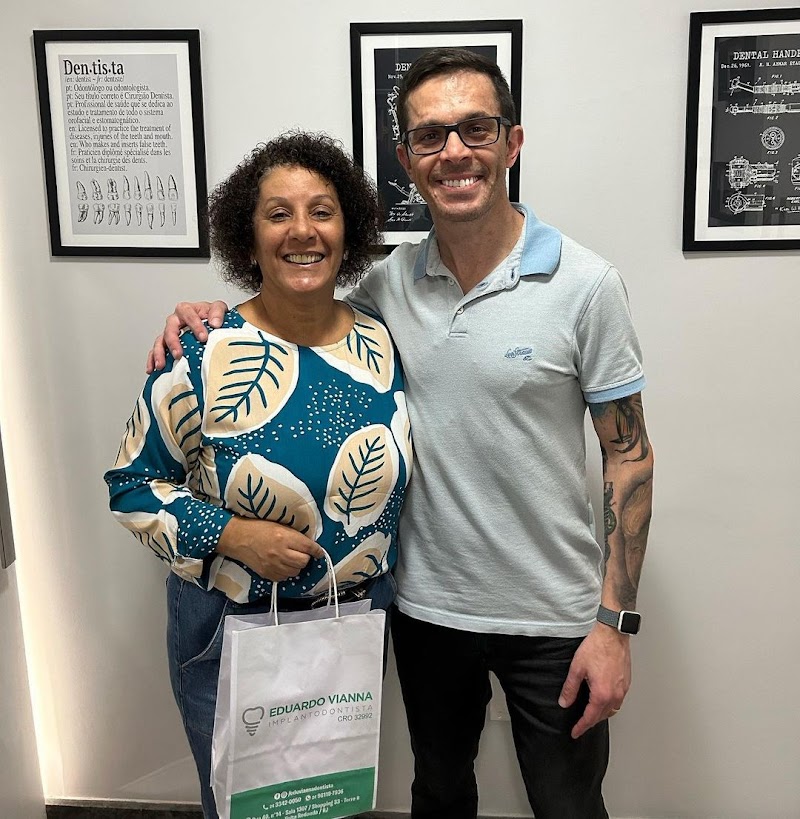 Dentista Eduardo Vianna