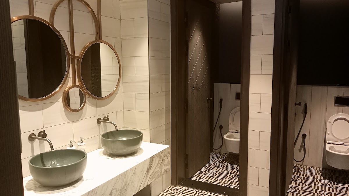 Hyatt Centric Jumeirah Dubai 4
