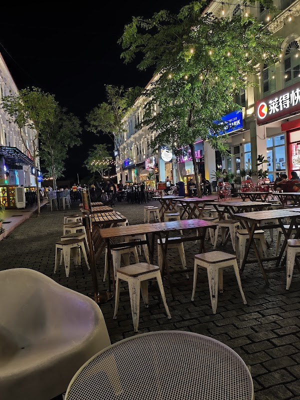 Kin by The Daily Fix - Photo 1