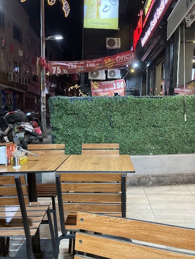 ÖNCÜ DÖNER BAYRAMPAŞA - Restoran