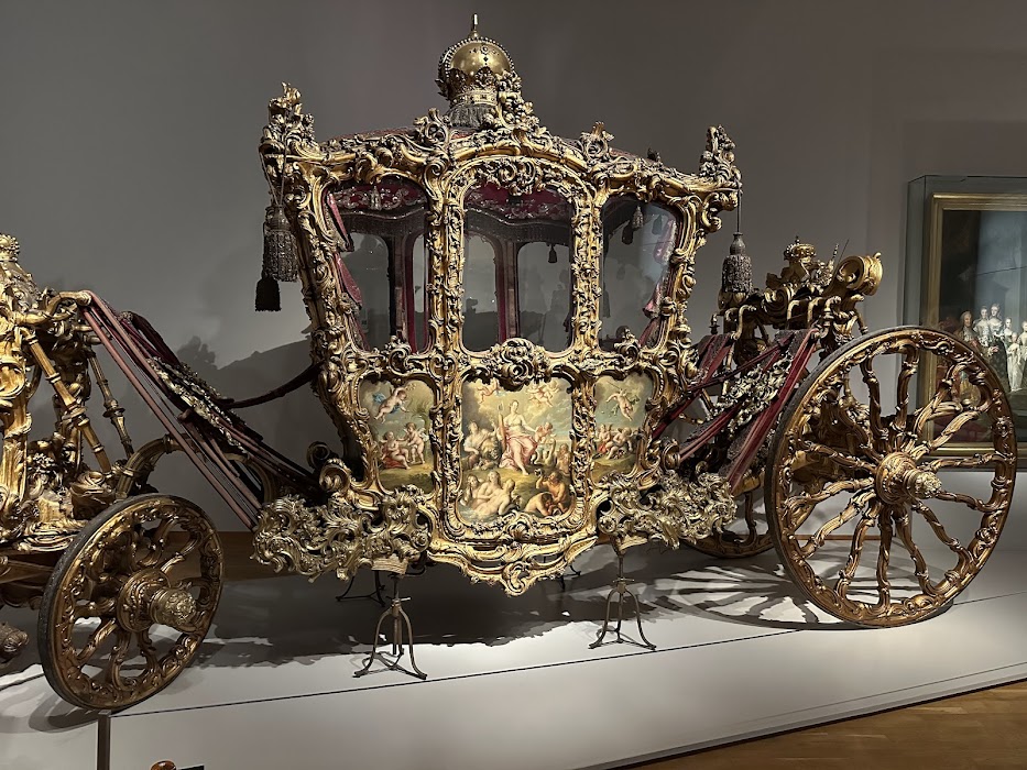 Kaiserliche Wagenburg fotoğraf 1