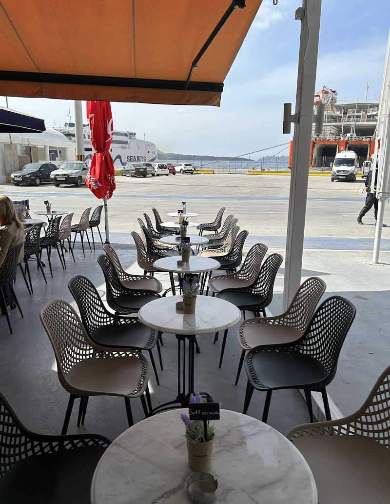 Dock Cafe Santorini