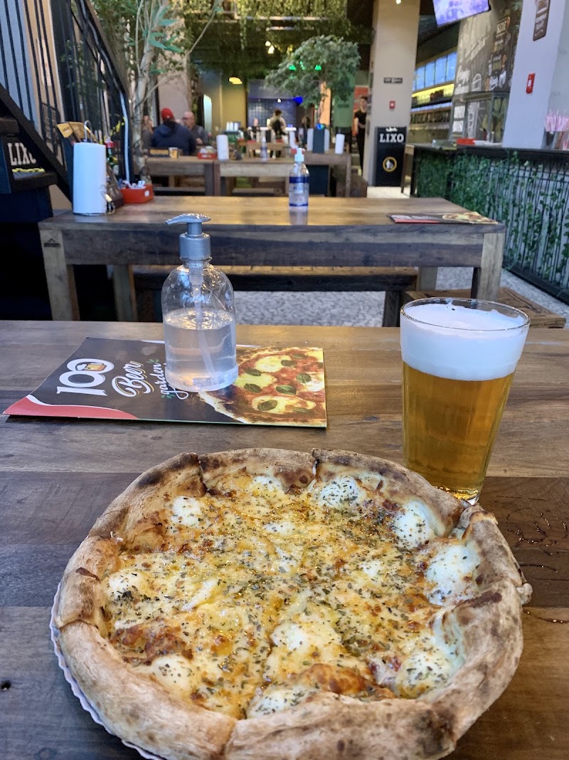 Foto de 100 Beer Garden Pizza