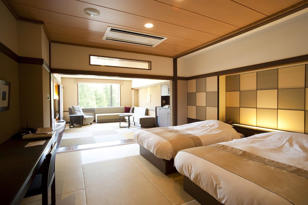 Lake Shikotsu Tsuruga Resort Spa Mizu no Uta - hotel in Lake Shikotsu, Hokkaido (2)