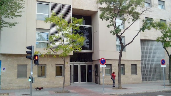 Residencia Residencia Nuestra Señora del Perpétuo Socorro — C/ del Áncora, 42, Arganzuela, 28045 Madrid, España