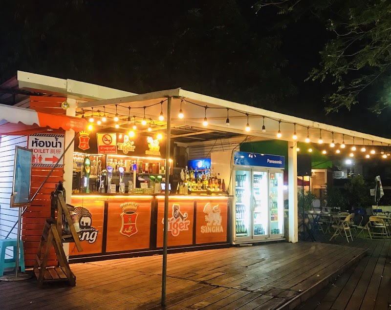 Chiang Mai Night Bazaar photo 1