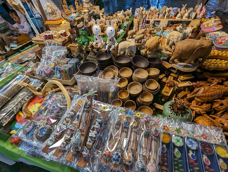 Chiang Mai Night Bazaar photo 6