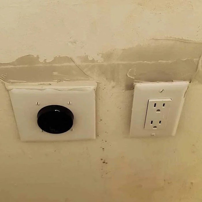 CASTILLOWATTS - Electrician in Miami