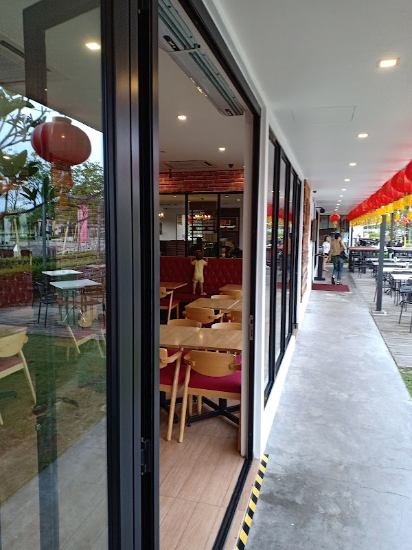 Harvests Bar & Grill - Photo 1