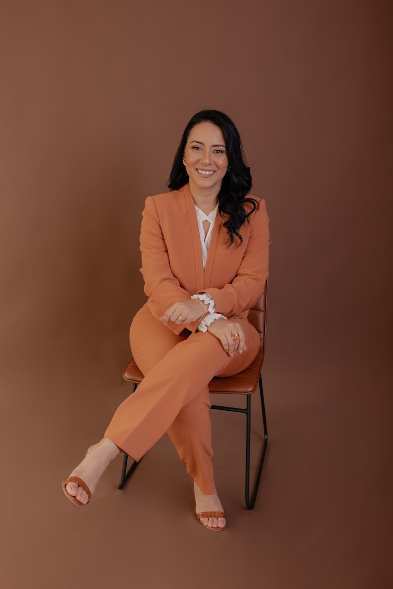 Dra. Tayana Dias especialista em Tratamento de Canal - foto 2