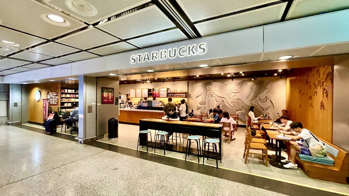 Starbucks (長沙灣麗新中心) photo 1