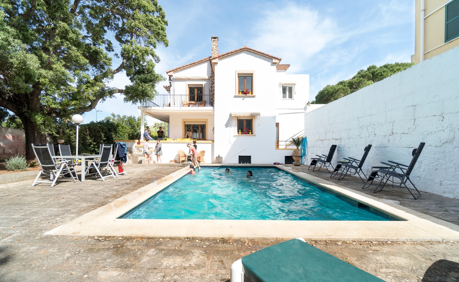 Posidonia Surf and Stay
