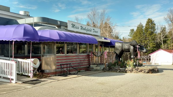 Miss Wakefield Diner & Gracie’s Country Store