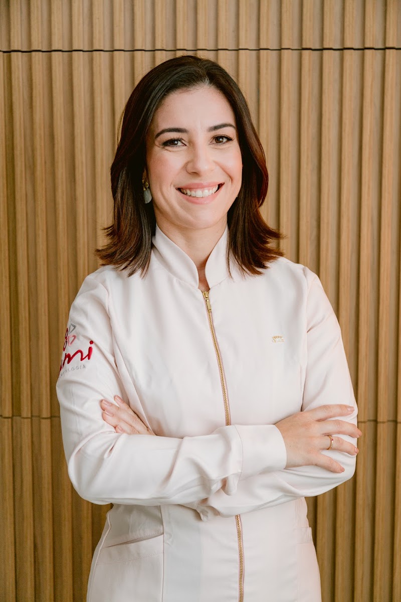 Dra. Michelle Lima - Invisalign Doctor, Ortodontia, Aparelhos Invisíveis, Restaurações Estéticas, Clareamento